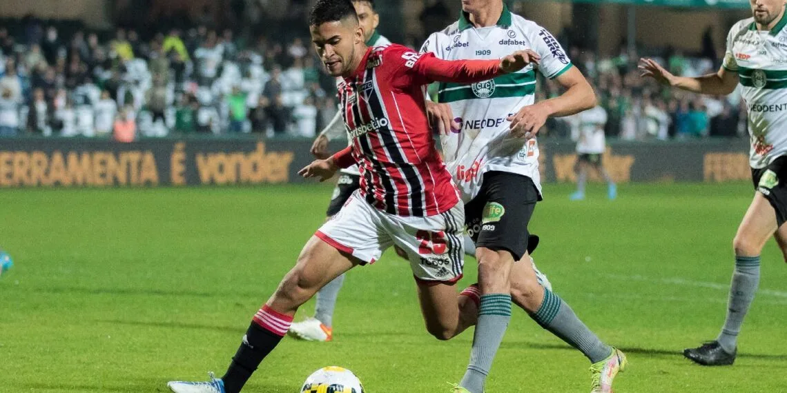 Foto: Robson Mafra/AGIF