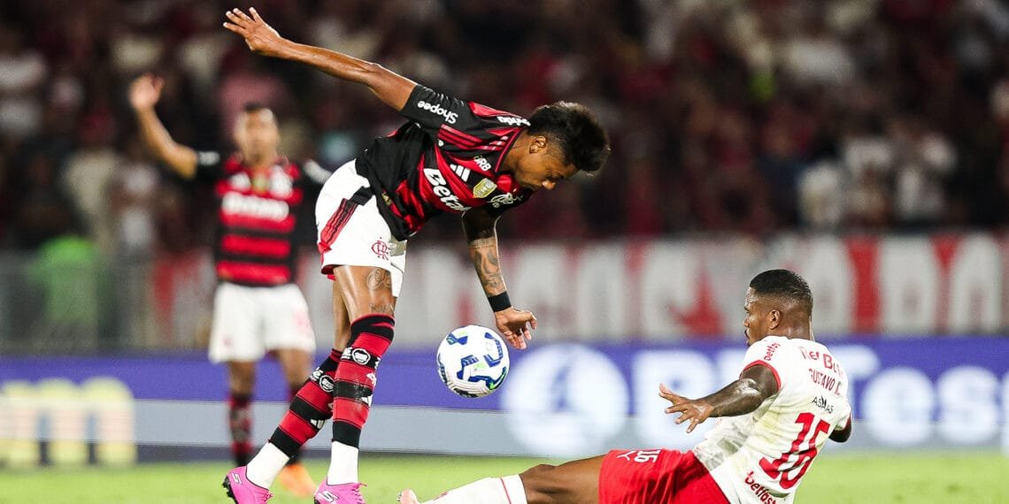 Fotos: Gilvan de Souza/Flamengo - Flamengo enfrenta o Braga.
